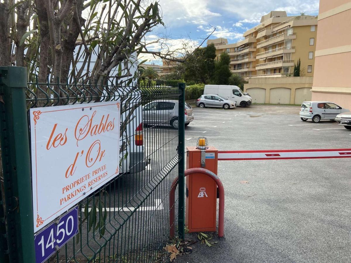 Appartement 3 Pieces, 6 Couchages, Parking, Proche Et Commerces, - Fr-1-226a-152 Fréjus